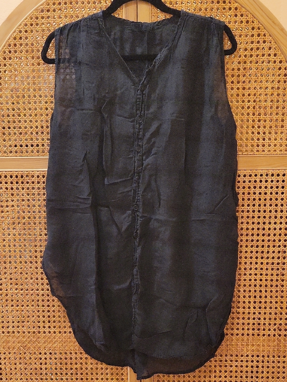 CP SHADES Sleeveless Button-Front Tunic Top in Black